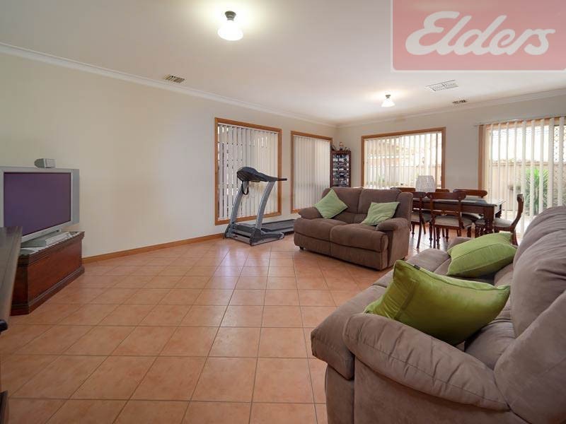 9 Clarendon Avenue, Wodonga VIC 3690