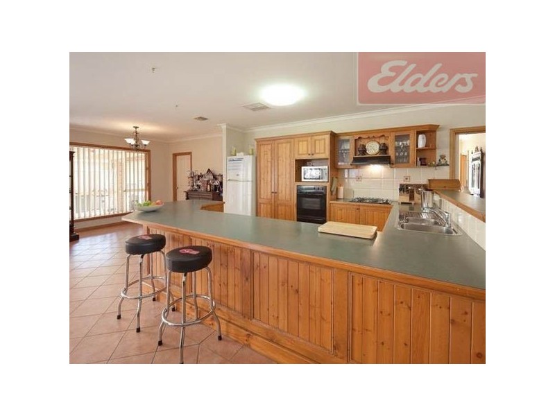 9 Clarendon Avenue, Wodonga VIC 3690
