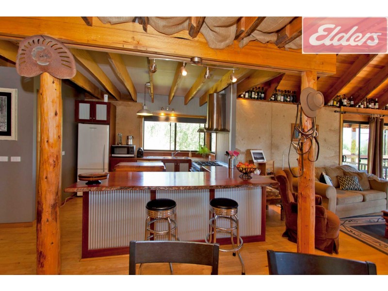 16 Ronald Street, Tawonga VIC 3697