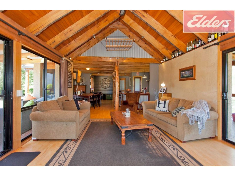 16 Ronald Street, Tawonga VIC 3697