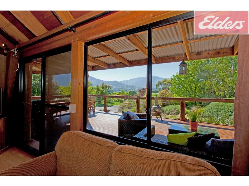 16 Ronald Street, Tawonga VIC 3697