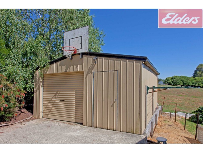 16 Ronald Street, Tawonga VIC 3697