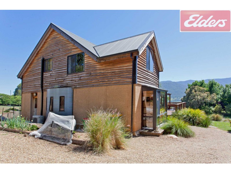 16 Ronald Street, Tawonga VIC 3697