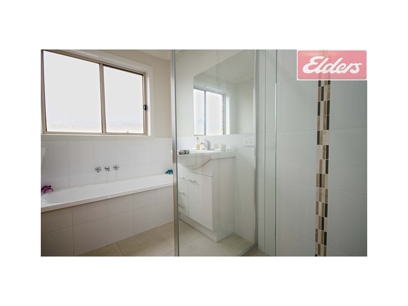 2 Finch Place, Wodonga VIC 3690