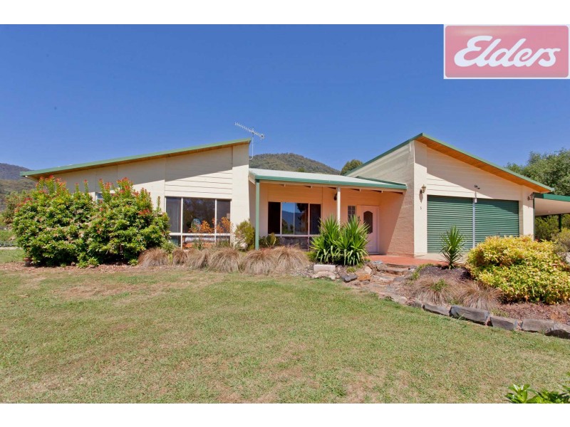 5 Drummond Street, Tawonga VIC 3697