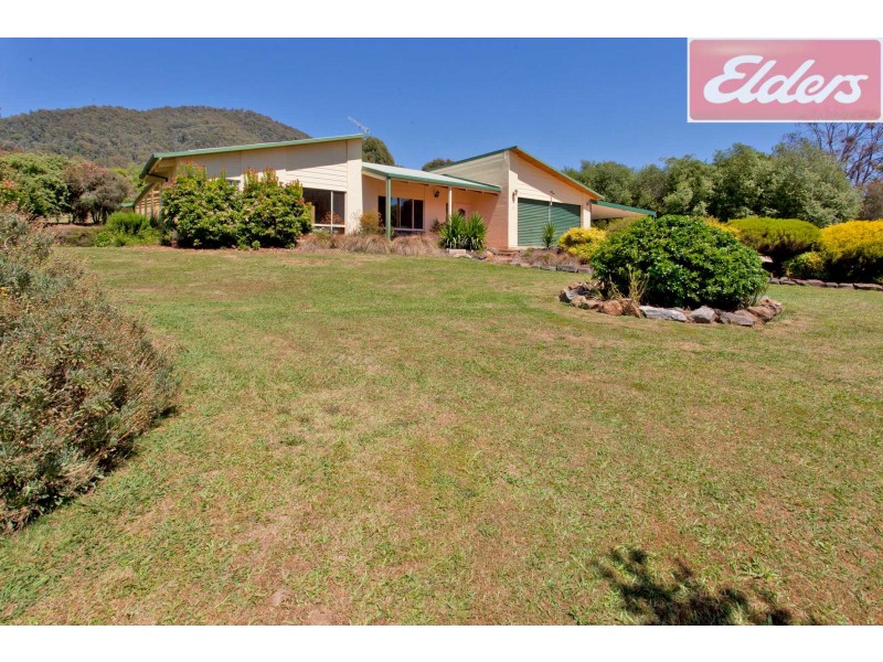 5 Drummond Street, Tawonga VIC 3697