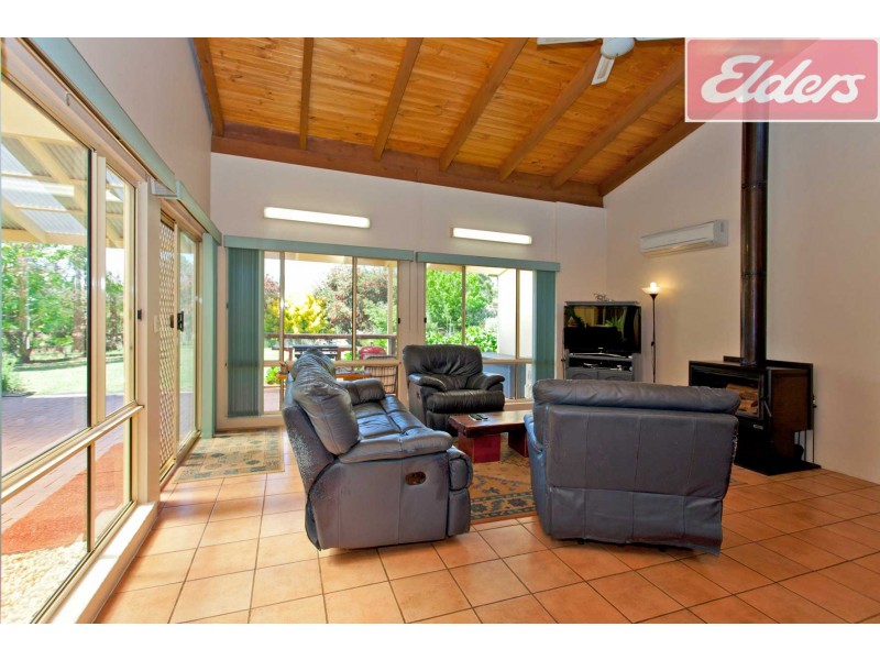 5 Drummond Street, Tawonga VIC 3697