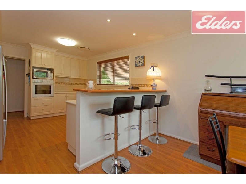 573 Noorla Place, Lavington NSW 2641