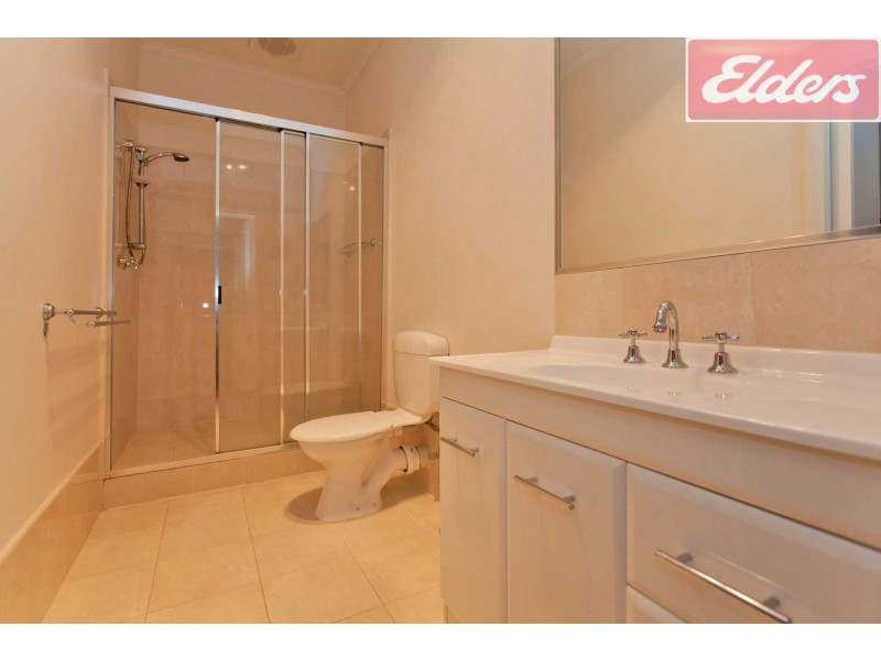 573 Noorla Place, Lavington NSW 2641