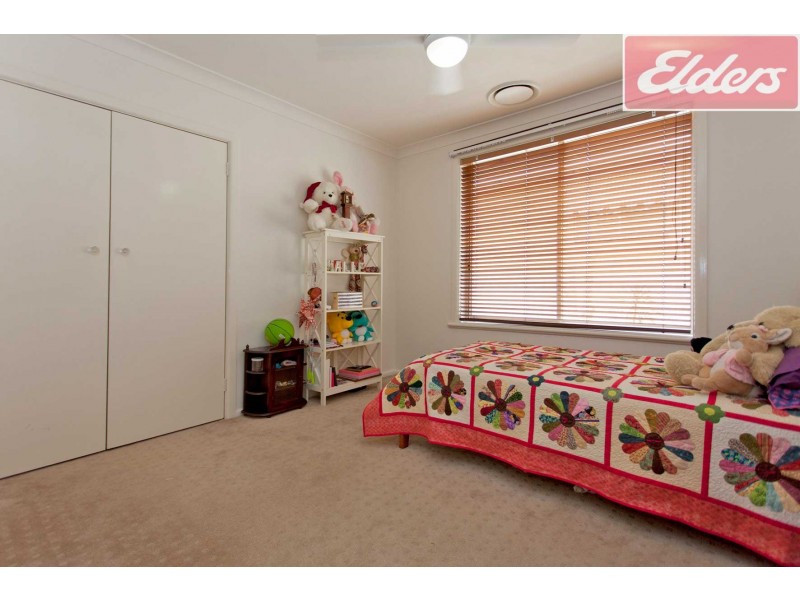573 Noorla Place, Lavington NSW 2641