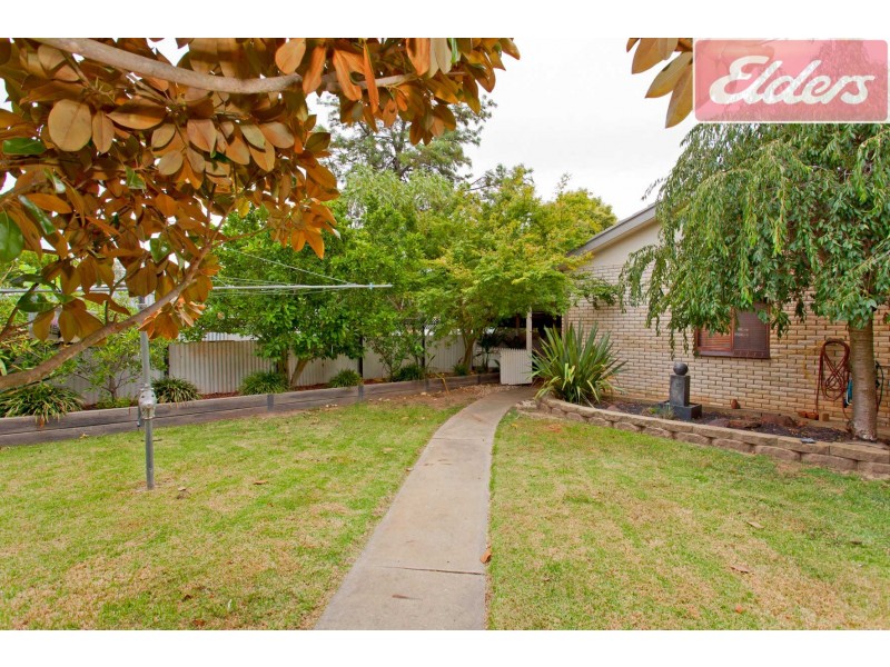 573 Noorla Place, Lavington NSW 2641