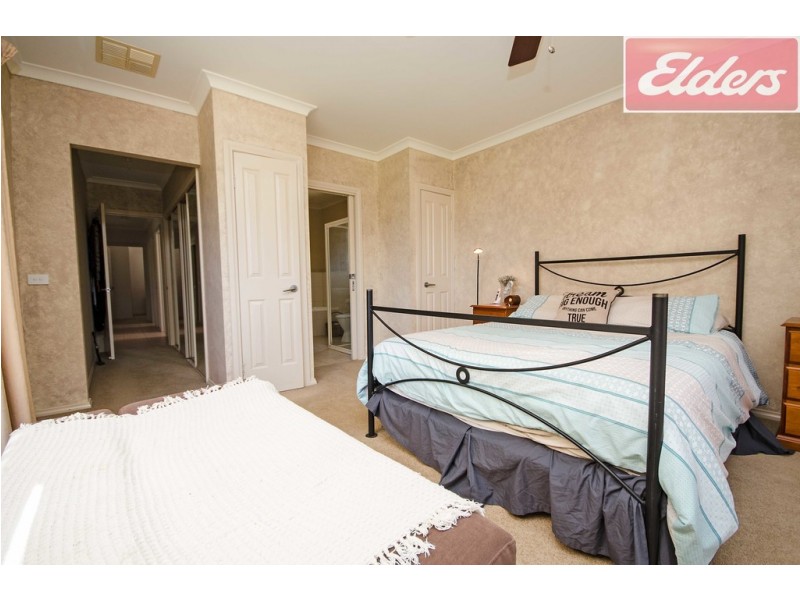 14 Carnoustie Avenue, Wodonga VIC 3690