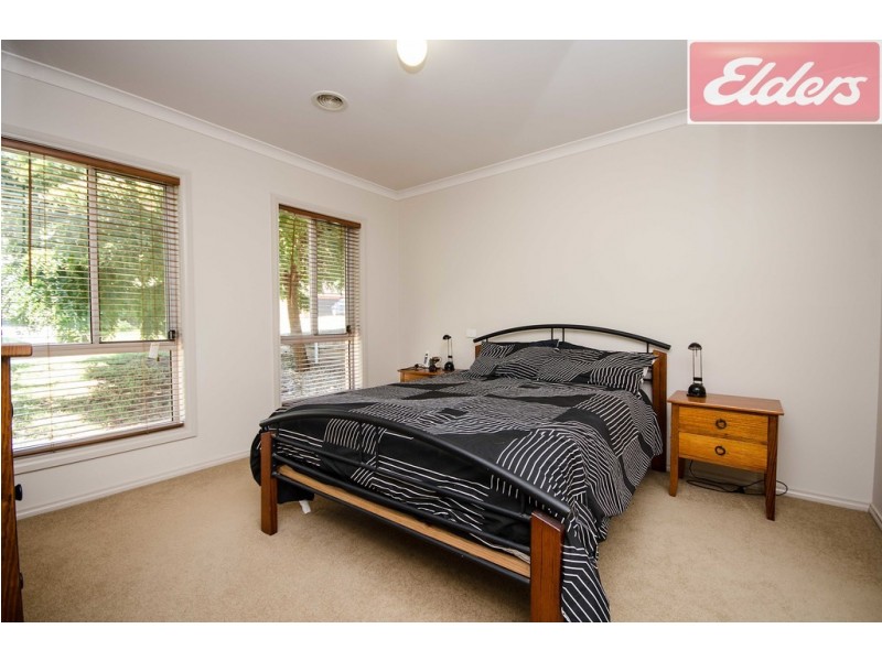 14 Carnoustie Avenue, Wodonga VIC 3690
