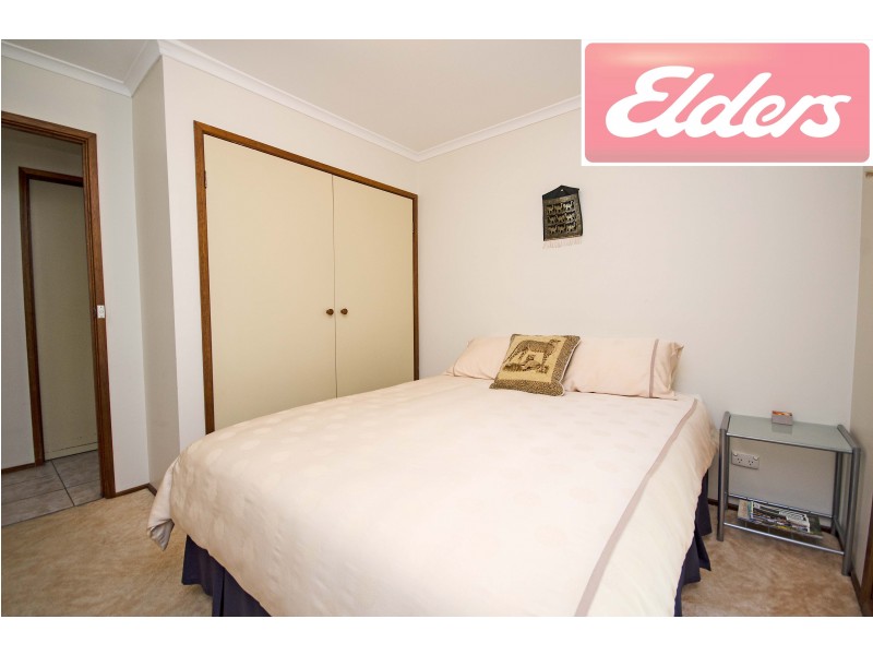 2/425 Bevan Street, Lavington NSW 2641