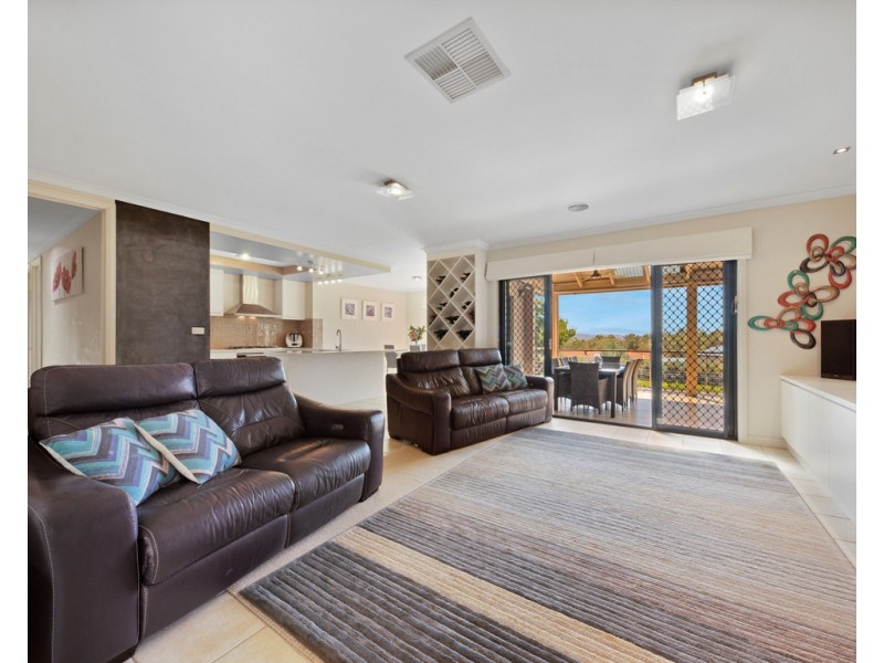 48 Ballara Drive, Wodonga VIC 3690