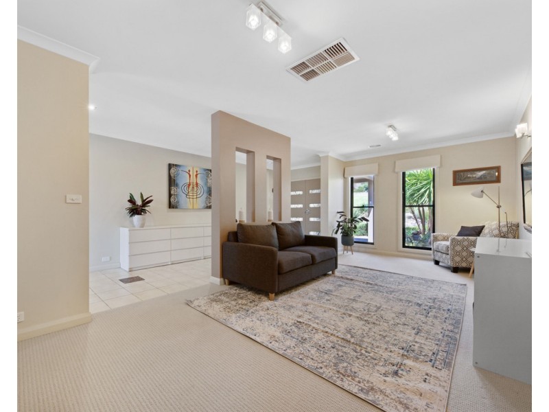 48 Ballara Drive, Wodonga VIC 3690