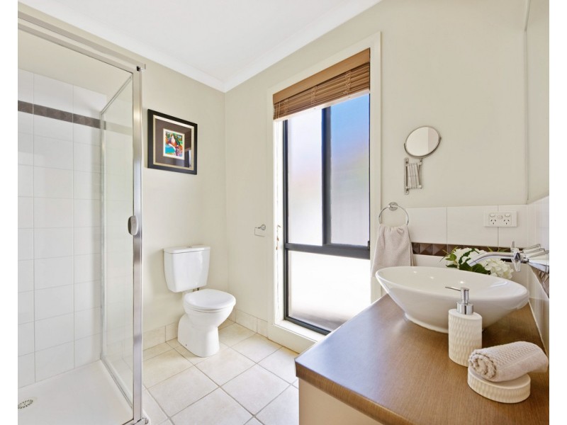 48 Ballara Drive, Wodonga VIC 3690