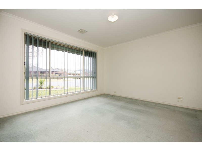 14 Saunders Crescent, Wodonga VIC 3690