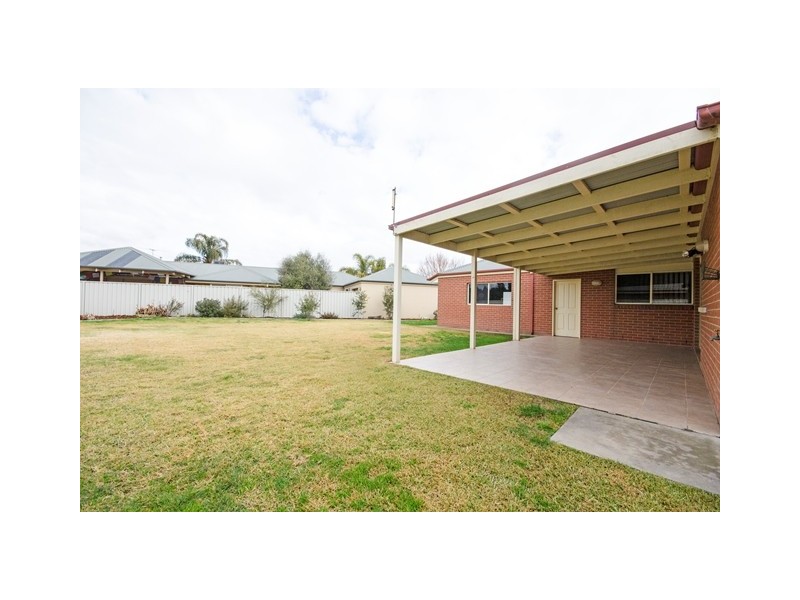14 Saunders Crescent, Wodonga VIC 3690