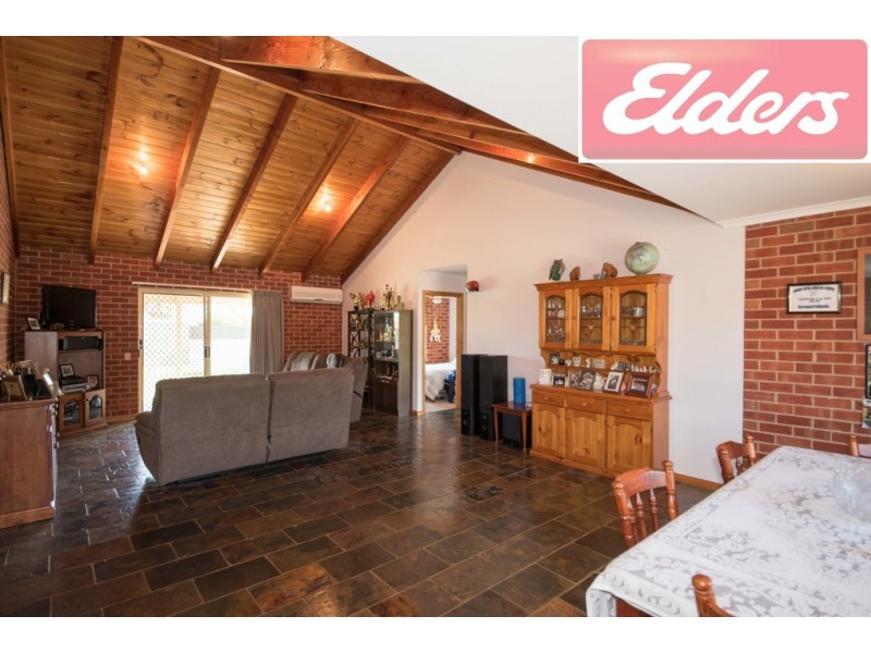 1390 Spring Drive, Corowa NSW 2646