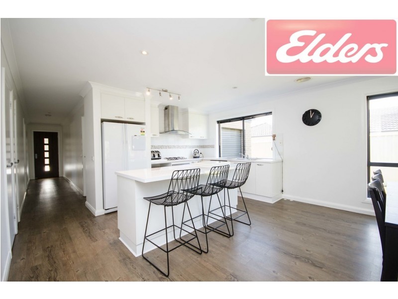 33 Victoria Cross Parade, Wodonga VIC 3690