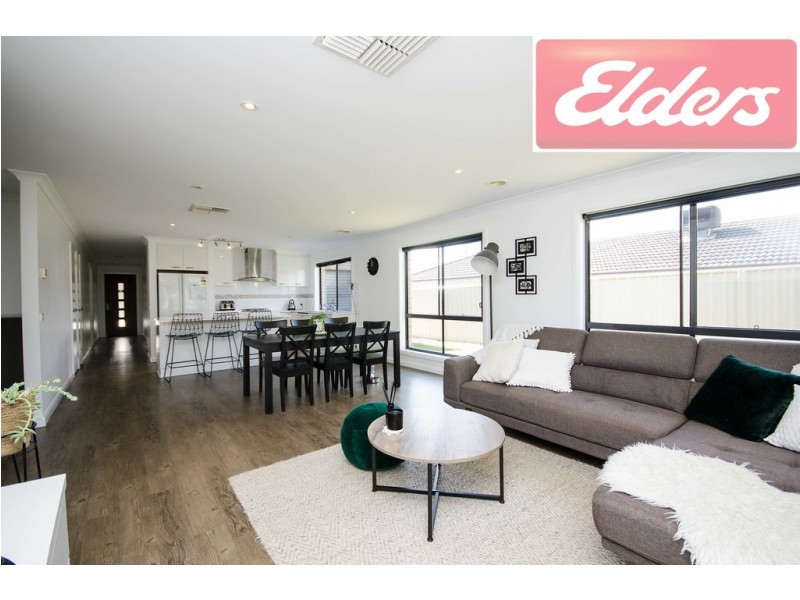 33 Victoria Cross Parade, Wodonga VIC 3690