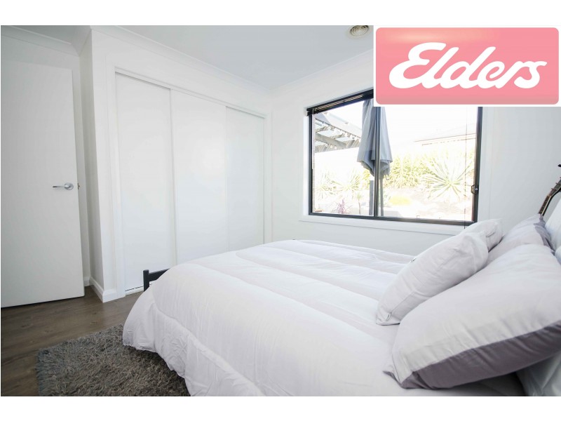 33 Victoria Cross Parade, Wodonga VIC 3690