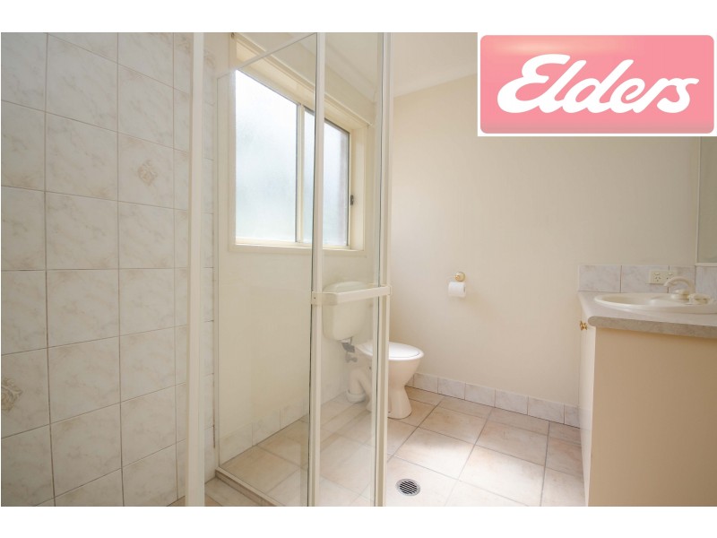 4 Alkira Court, Lavington NSW 2641