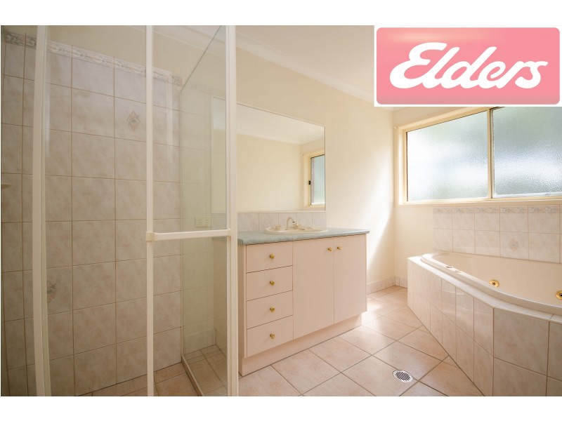 4 Alkira Court, Lavington NSW 2641