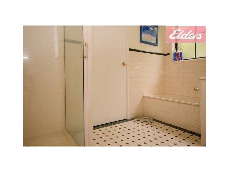 36 Peacock Avenue, West Wodonga VIC 3690