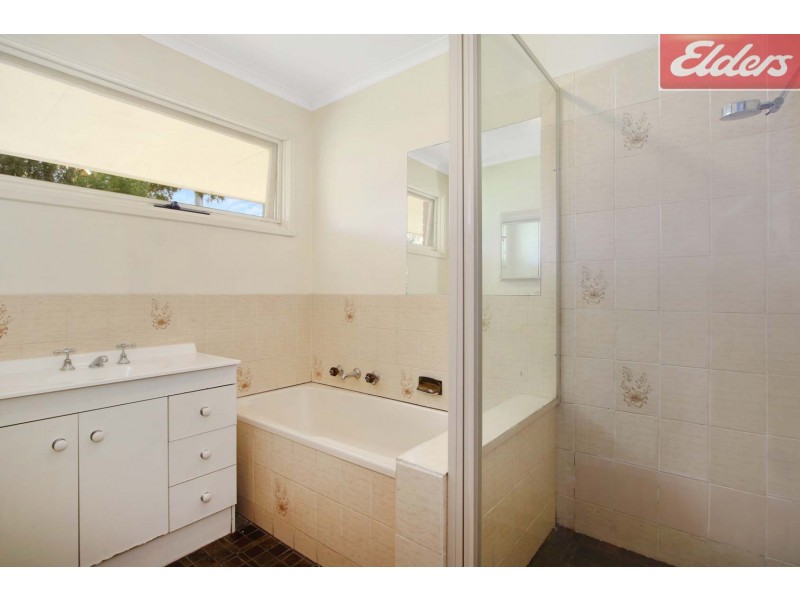 5 Hall Court, Wodonga VIC 3690