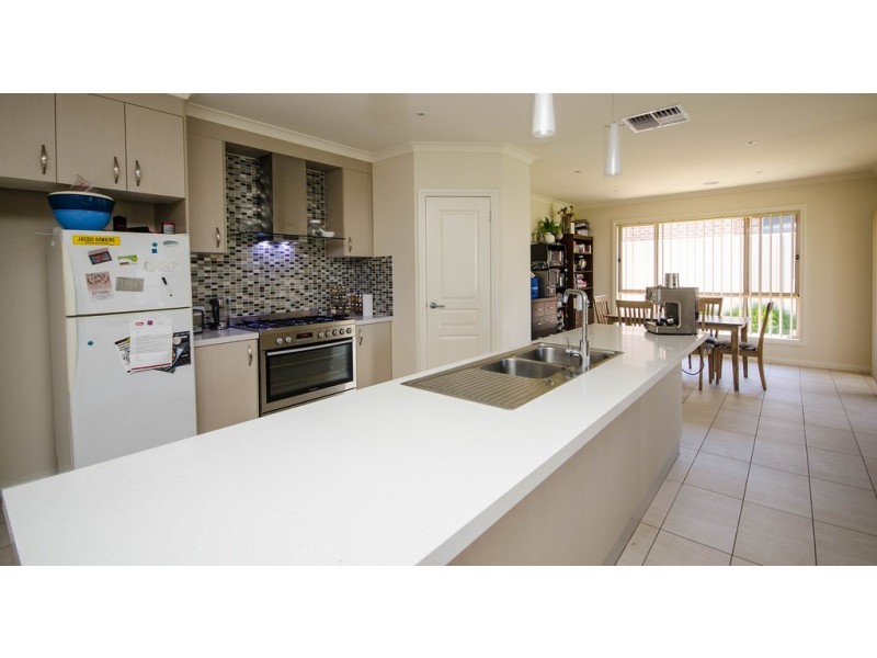 4 Ivers Place, Wodonga VIC 3690