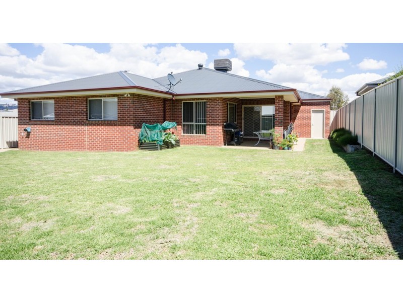 4 Ivers Place, Wodonga VIC 3690