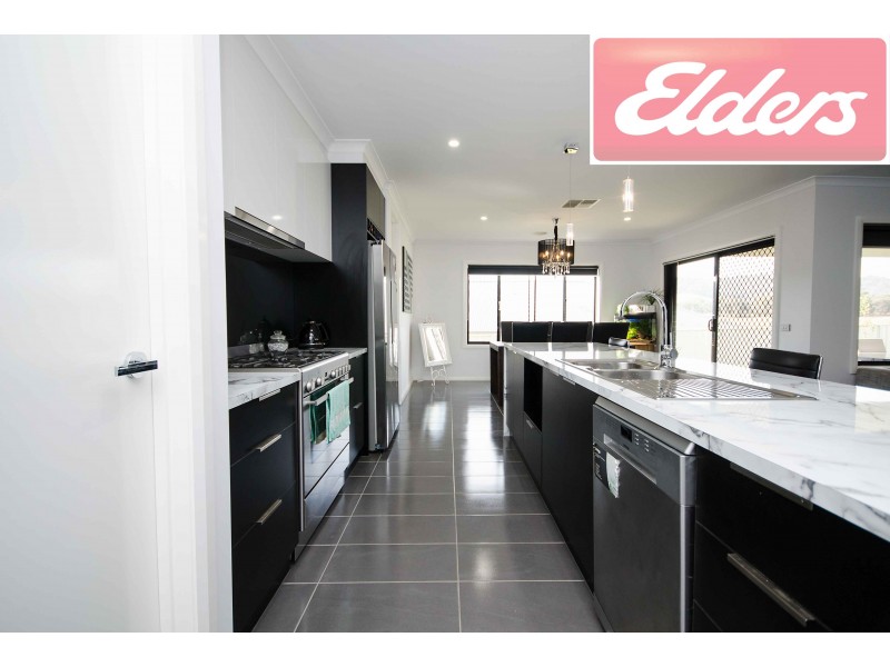 14 Coverdale Drive, Wodonga VIC 3690