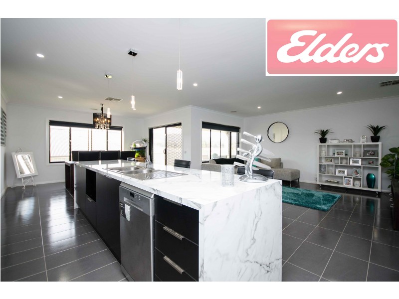 14 Coverdale Drive, Wodonga VIC 3690