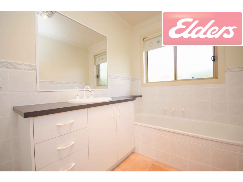 2 Flag Place, Wodonga VIC 3690