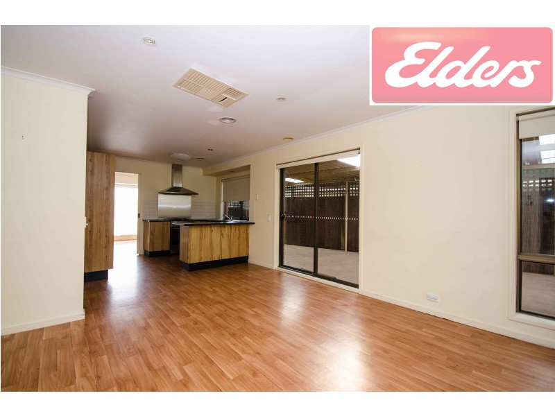 8 Pitmedden Drive, West Wodonga VIC 3690