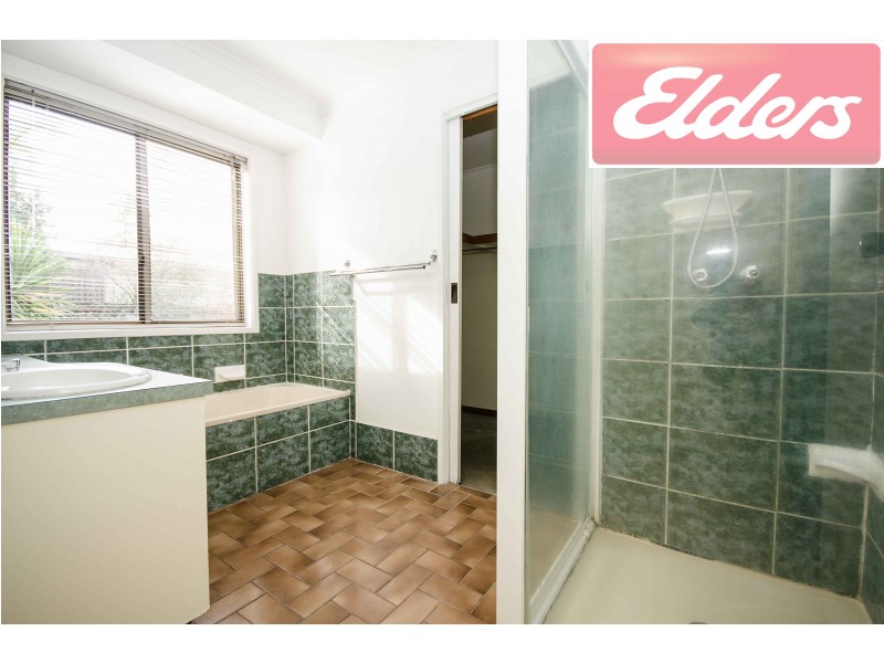 8 Pitmedden Drive, West Wodonga VIC 3690