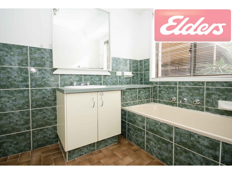 8 Pitmedden Drive, West Wodonga VIC 3690