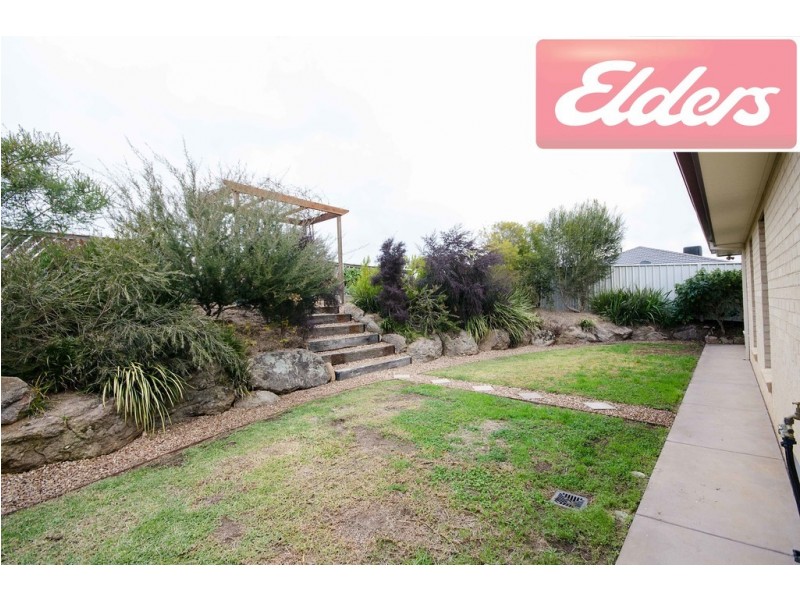 61 Craig Circuit, Leneva VIC 3691