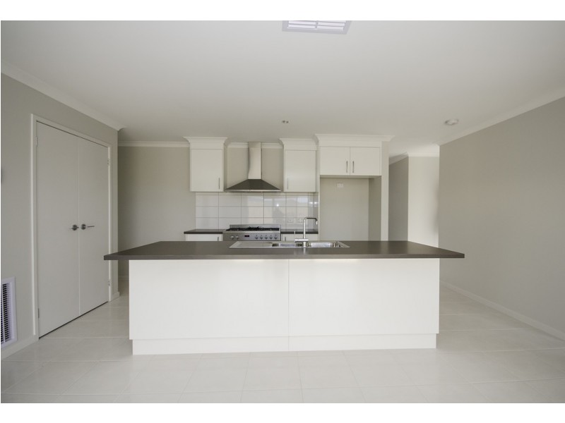 73 Margaret Court Drive, Baranduda VIC 3691