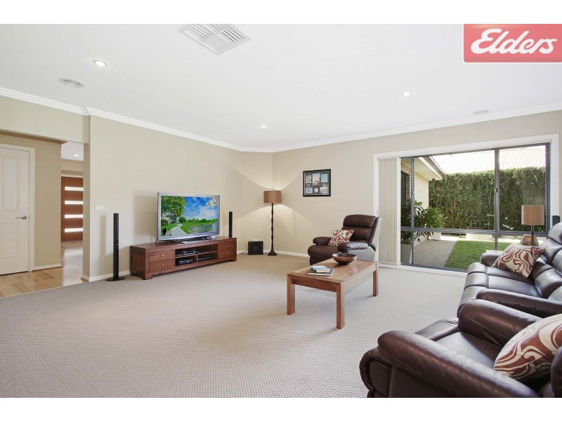 6 Montclair Avenue, Wodonga VIC 3690