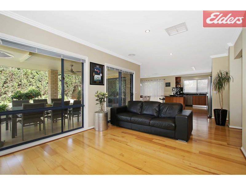 6 Montclair Avenue, Wodonga VIC 3690