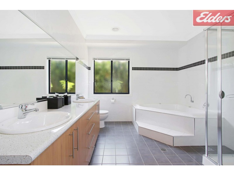 6 Montclair Avenue, Wodonga VIC 3690