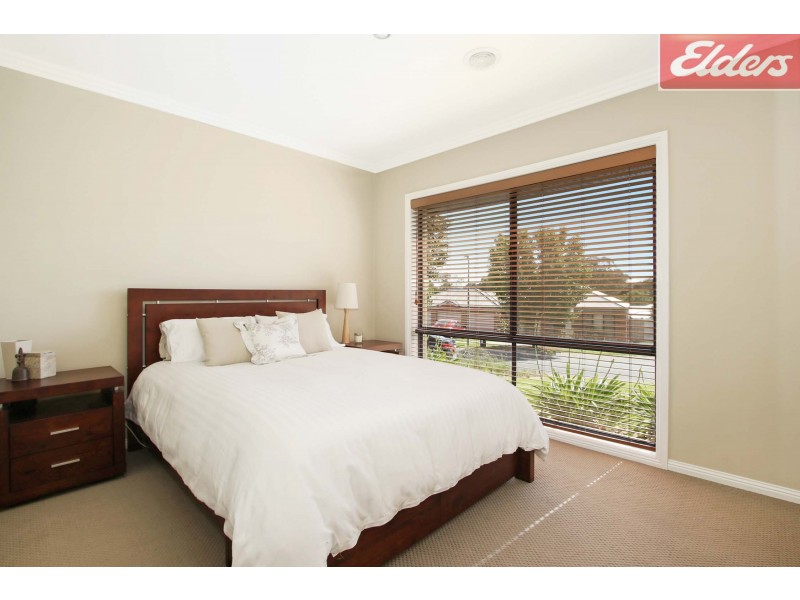 6 Montclair Avenue, Wodonga VIC 3690