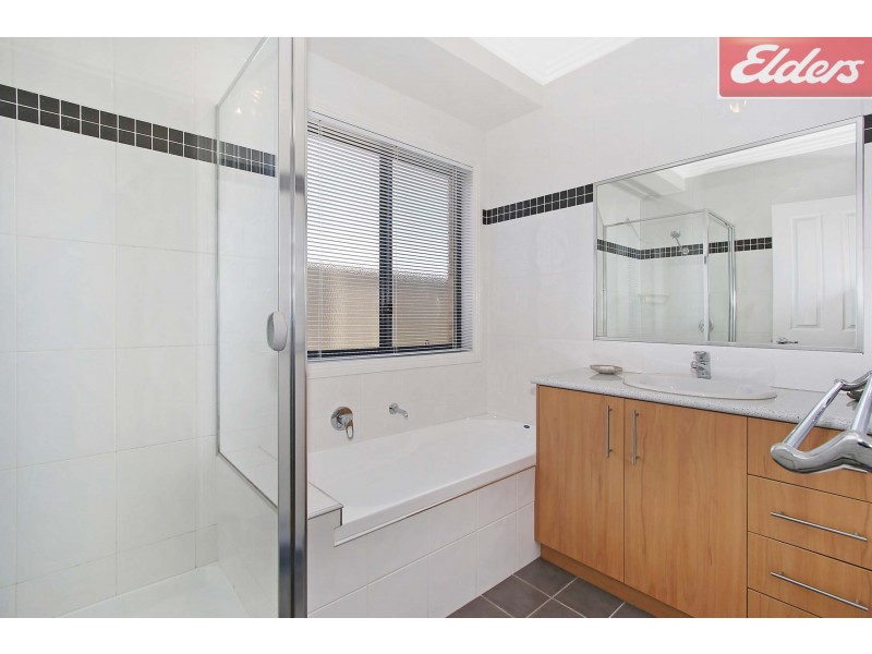 6 Montclair Avenue, Wodonga VIC 3690