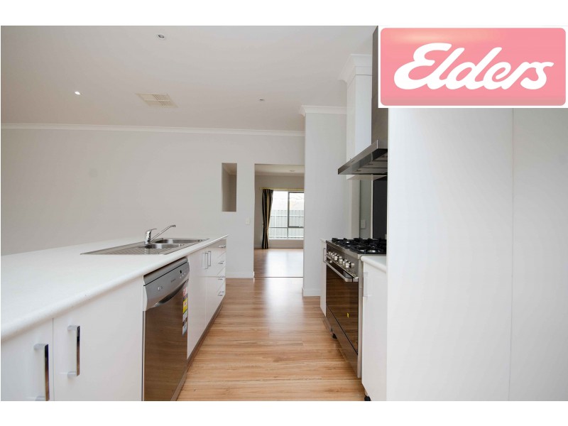 584 Hague Street, Lavington NSW 2641