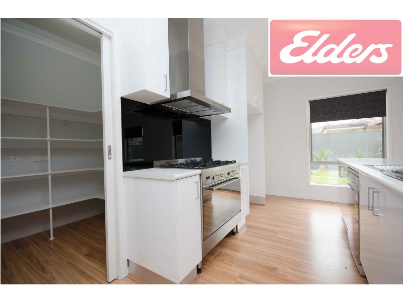 584 Hague Street, Lavington NSW 2641