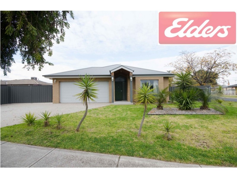 584 Hague Street, Lavington NSW 2641