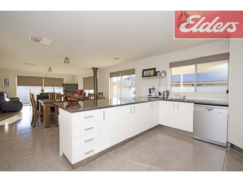 18 Bremer Avenue, Wodonga VIC 3690